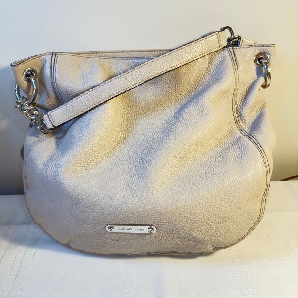 Michael Kors Gray Pebbled Leather Zipper Closure Hobo Shoulder Bag